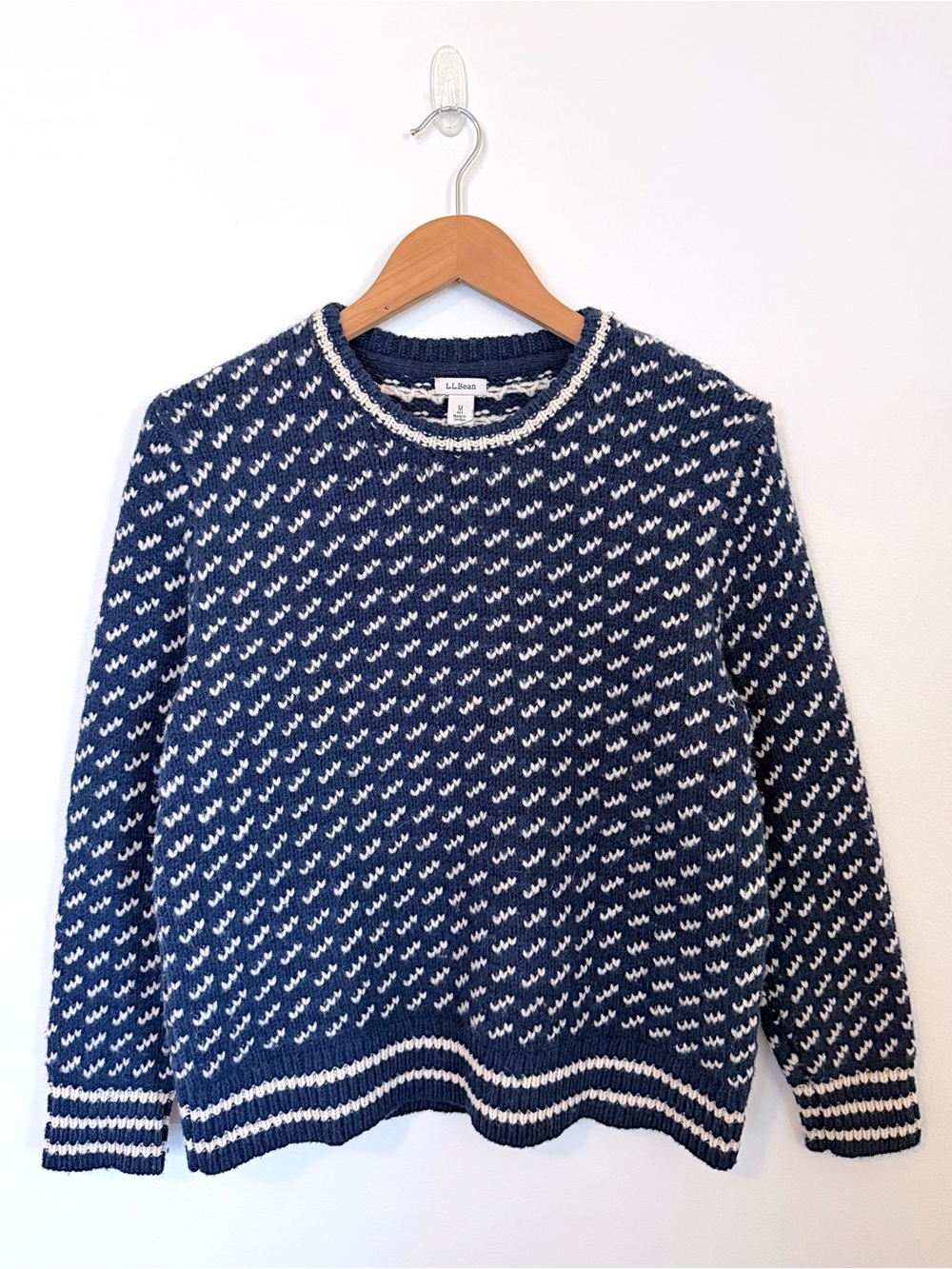 L.L.Bean 100% Lambswool Fair Isle Sweater Navy Ivory Coastal Grandma M Petite - Picture 2 of 12